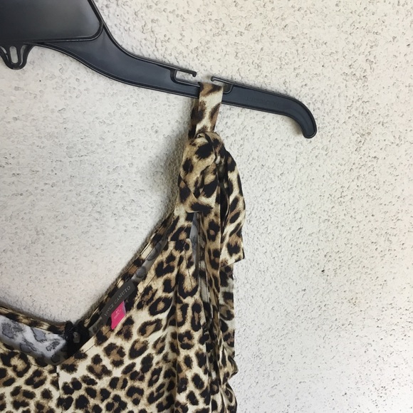 Vince Camuto leopard asymmetrical jumpsuit NWT - Picture 5 of 10